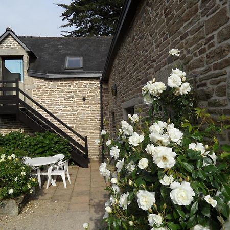 Les Pieds Dans L'Herbe Bed & Breakfast Rosporden Eksteriør bilde